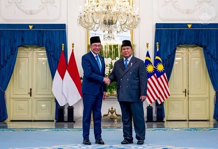 Malaysia, Indonesia Boost Economic, Supply Chain Ties